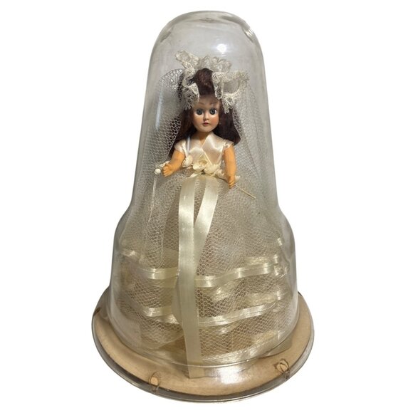 A & H Bride Doll Lace Veil Original Dome Case Sleepy Eyes 7.5" Vintage - Picture 1 of 9